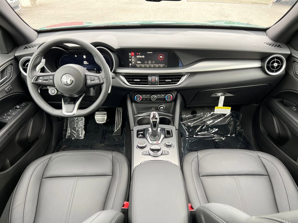 New 2025 Alfa Romeo Stelvio Sprint w/ Convenience Package image 8