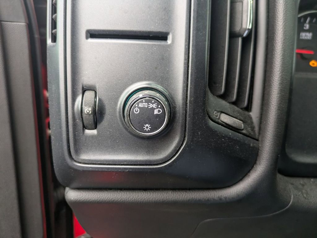 Used 2017 Chevrolet Silverado 1500 W/T image 36