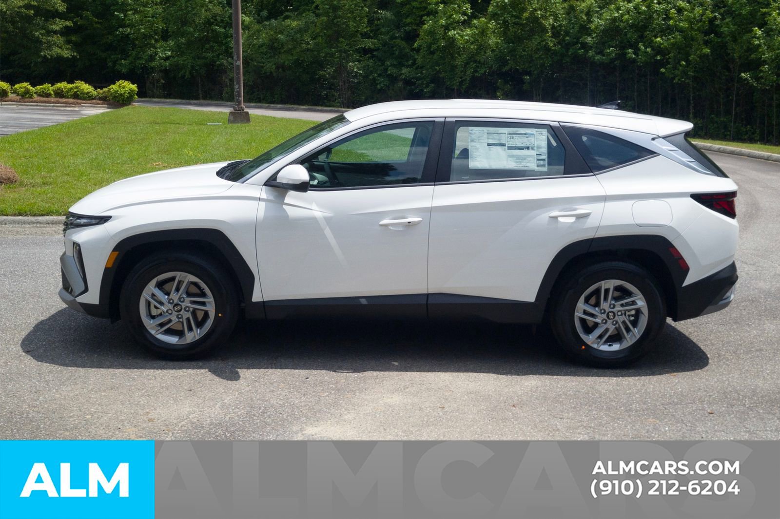 Certified 2025 Hyundai Tucson SE FWD image 10
