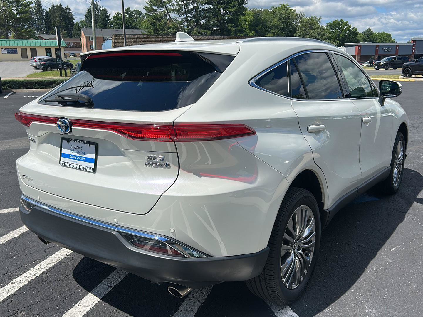 Used 2022 Toyota Venza XLE AWD/4WD image 10