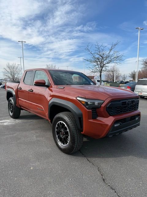 Used 2025 Toyota Tacoma TRD Off-Road w/ TRD Off Road Upgrade Package image 4