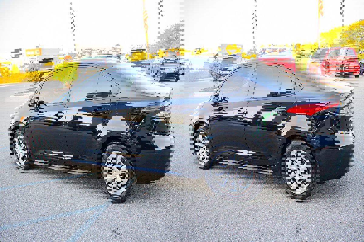 Used 2024 Toyota Corolla LE image 6