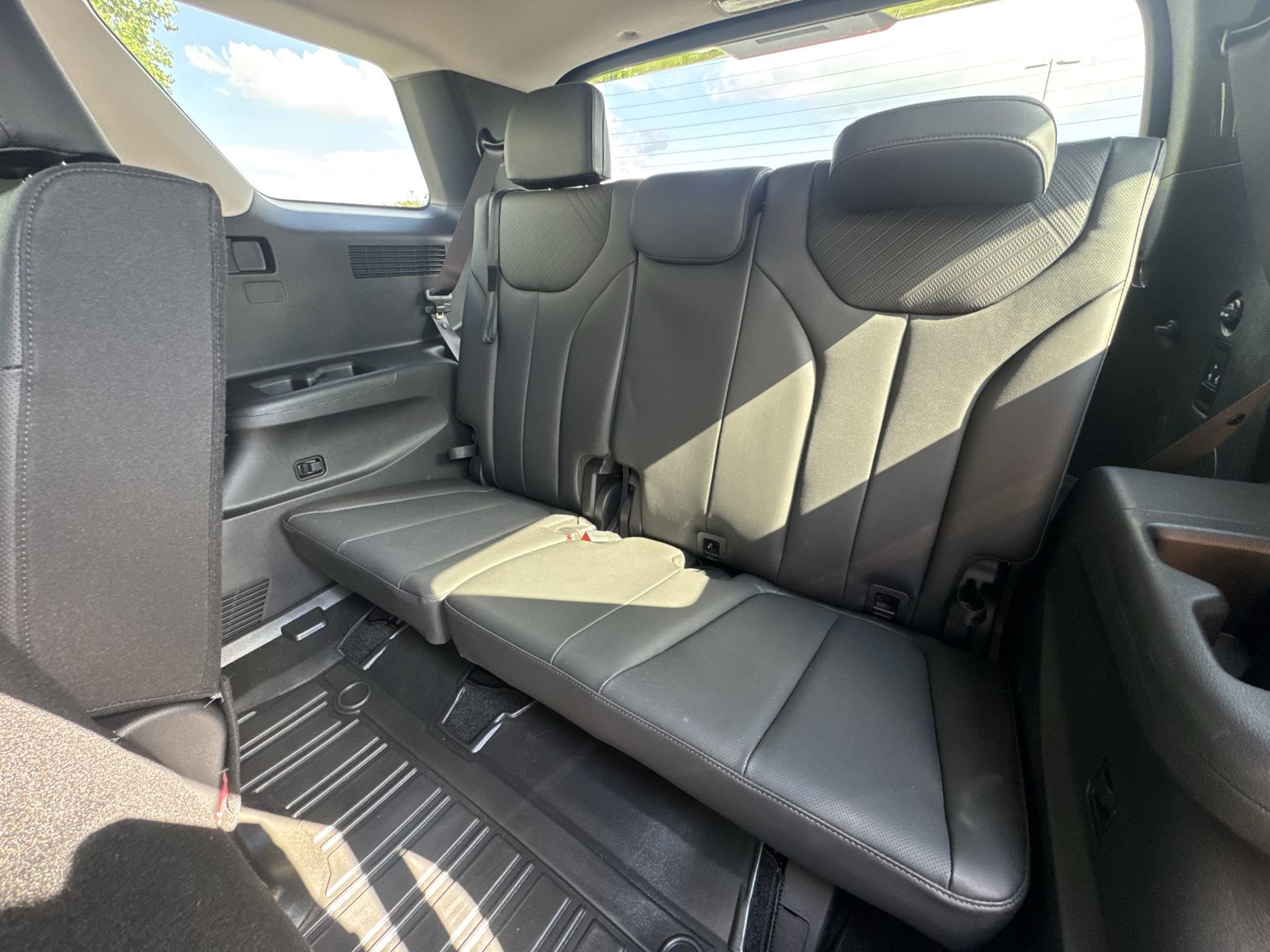 Used 2025 Hyundai Palisade SEL FWD image 24