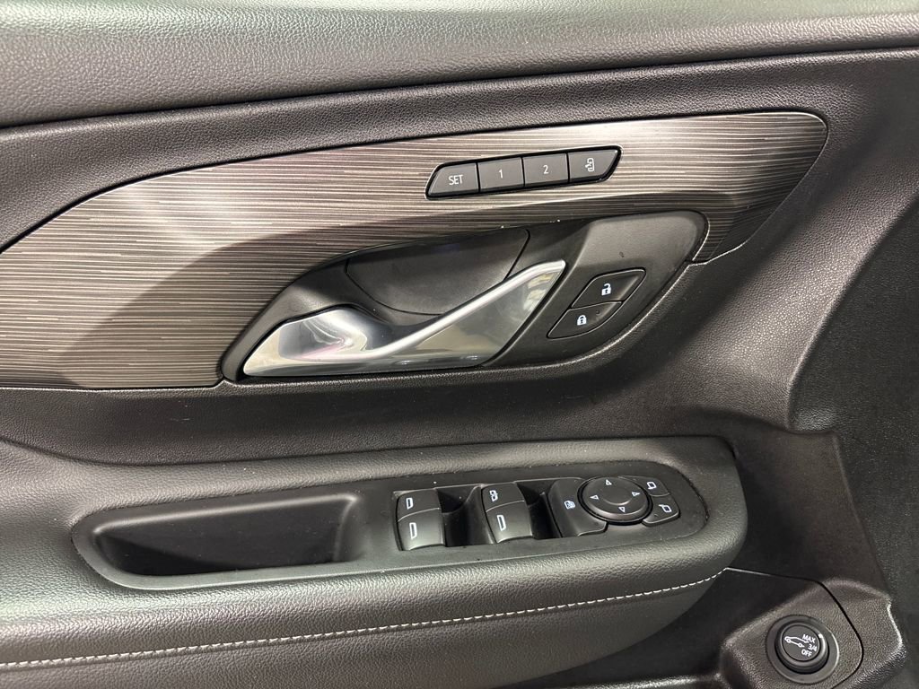 Certified 2024 GMC Terrain SLT image 22