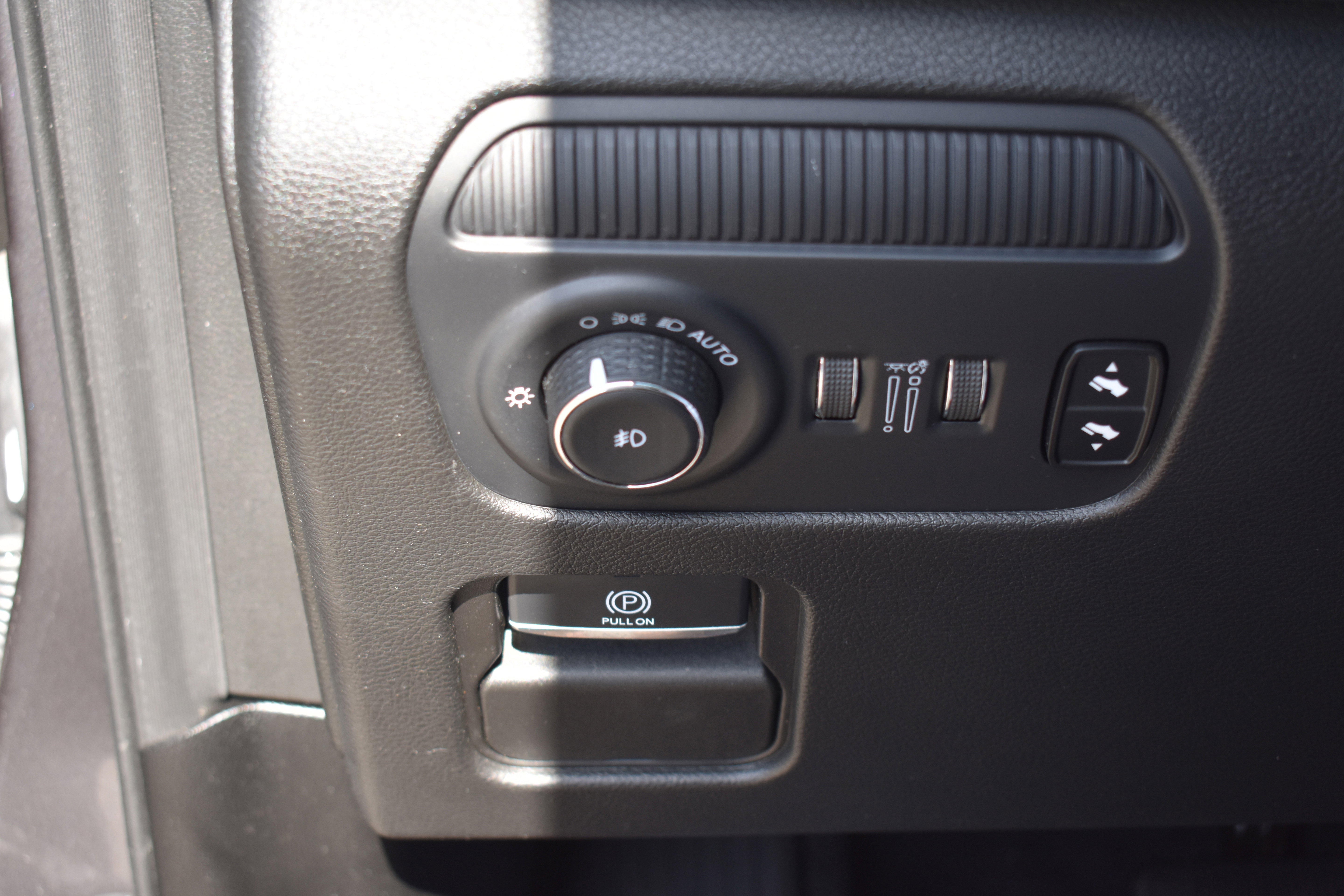 Used 2024 Jeep Wagoneer Series II w/ Convenience Group I image 16