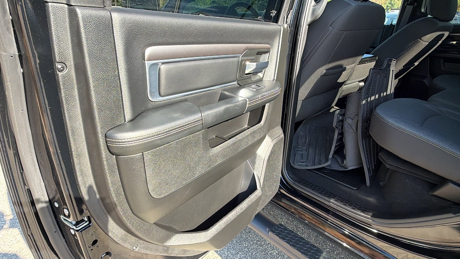 Used 2024 RAM 1500 Warlock w/ Electronics Group AWD/4WD image 22