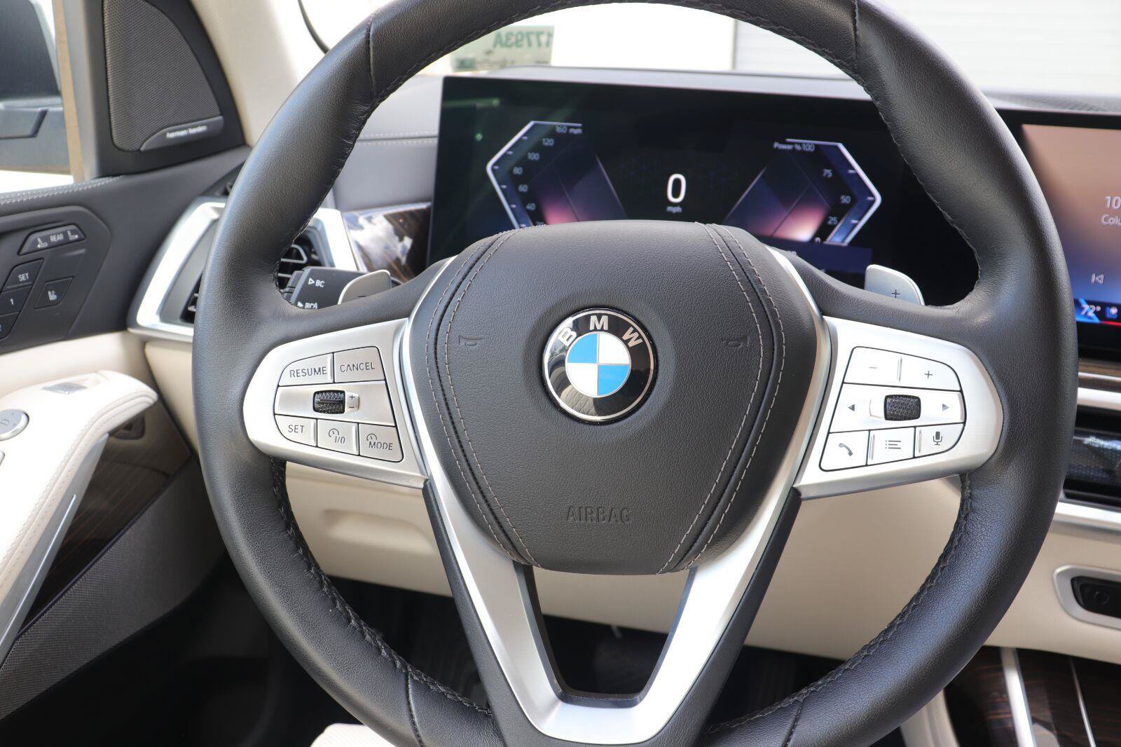 Used 2025 BMW X7 xDrive40i w/ Premium Package AWD/4WD image 31