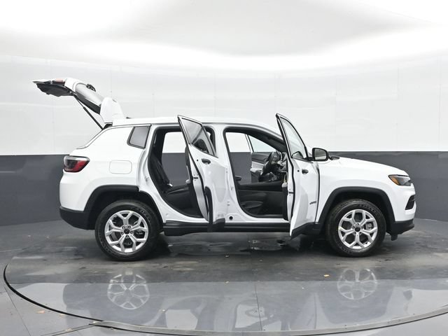 Used 2025 Jeep Compass Sport AWD/4WD image 47