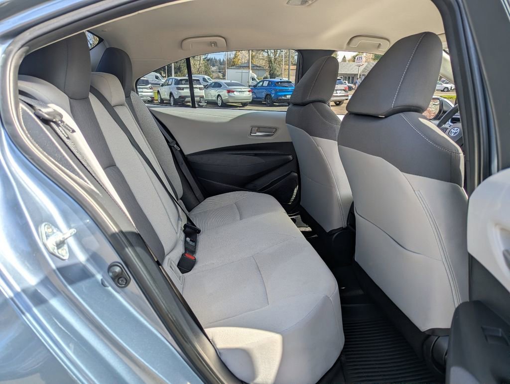 Used 2020 Toyota Corolla LE FWD image 29