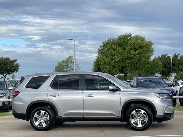 Used 2025 Honda Pilot EX-L image 3