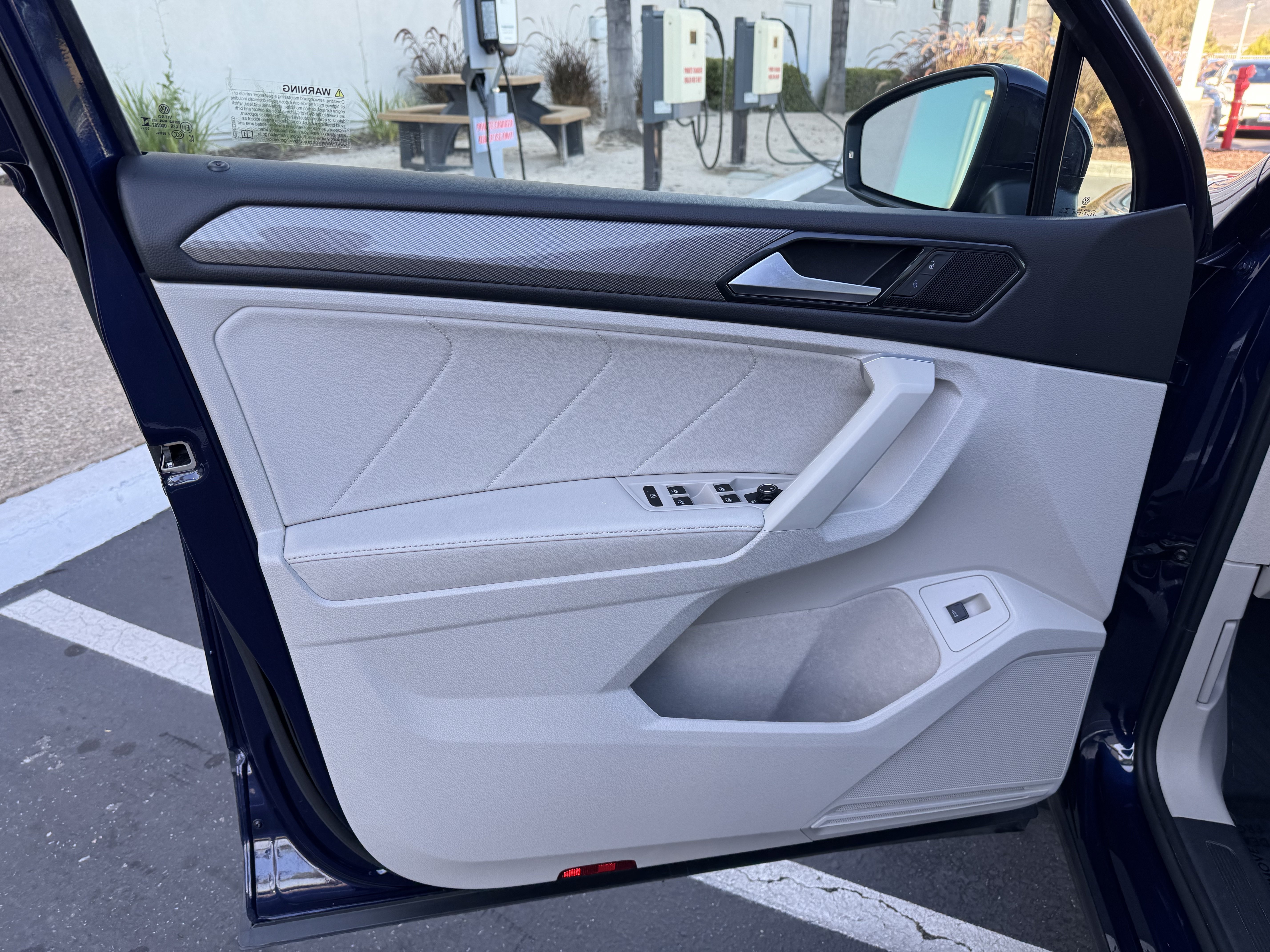 Certified 2024 Volkswagen Tiguan SE FWD image 13