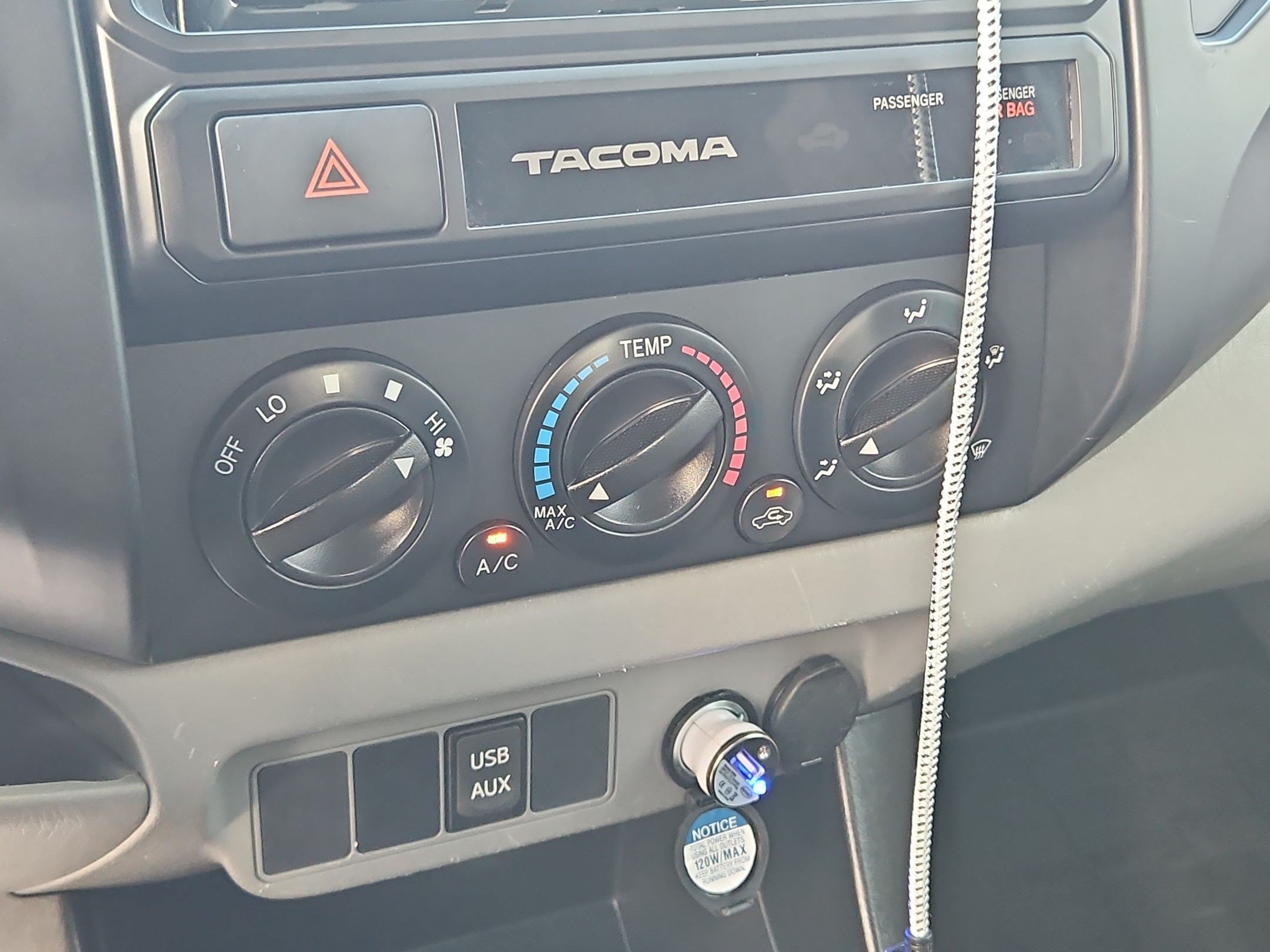 Used 2015 Toyota Tacoma 2WD Access Cab w/ Convenience Package image 18