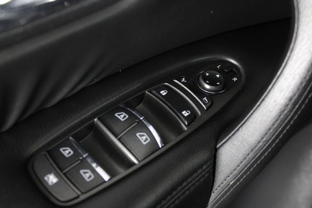 Certified 2023 Nissan Armada SL image 24