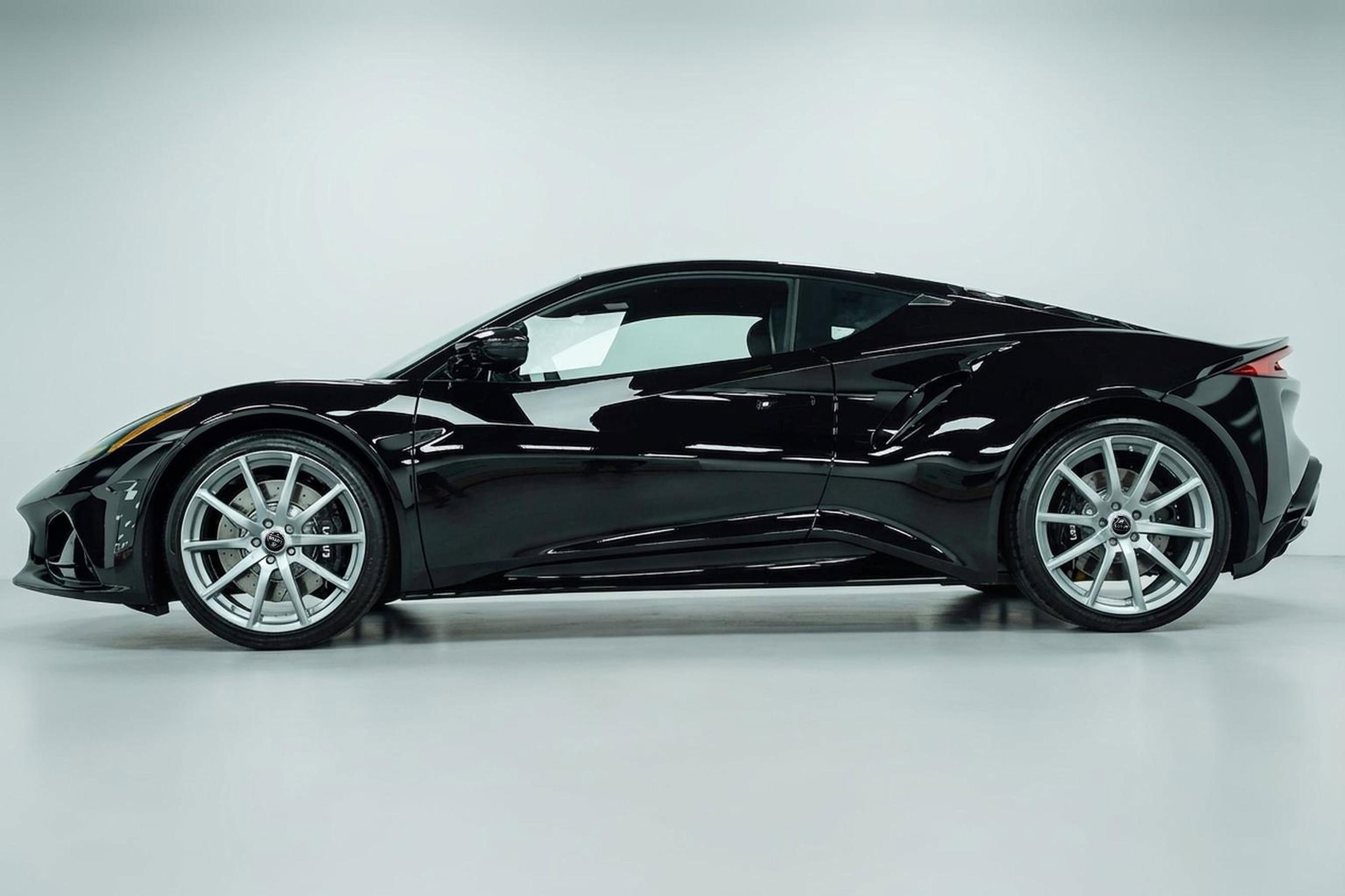 New 2025 Lotus Emira image 13