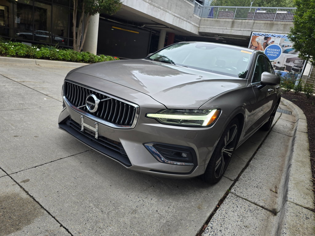 Used 2020 Volvo S60 T5 Inscription w/ Advanced Package FWD image 3