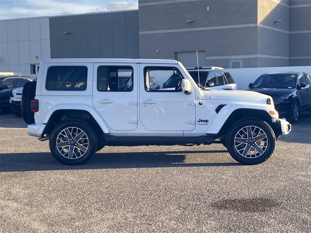 Used 2022 Jeep Wrangler Unlimited Sahara image 27