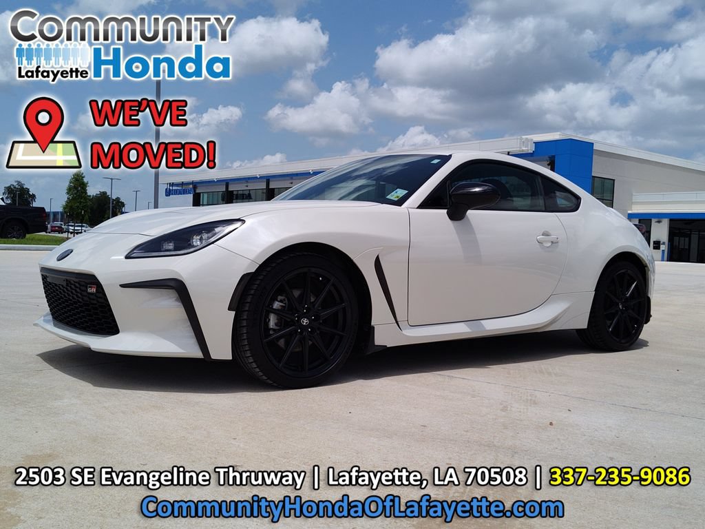 Used 2024 Toyota GR86 Premium RWD image 1