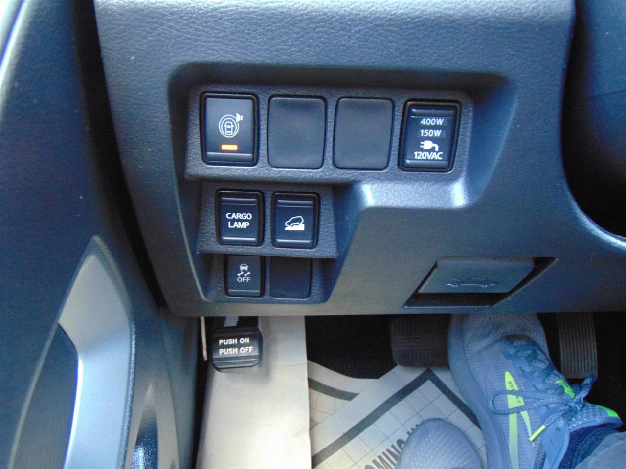 Used 2023 Nissan Frontier SV w/ SV Convenience Package image 38