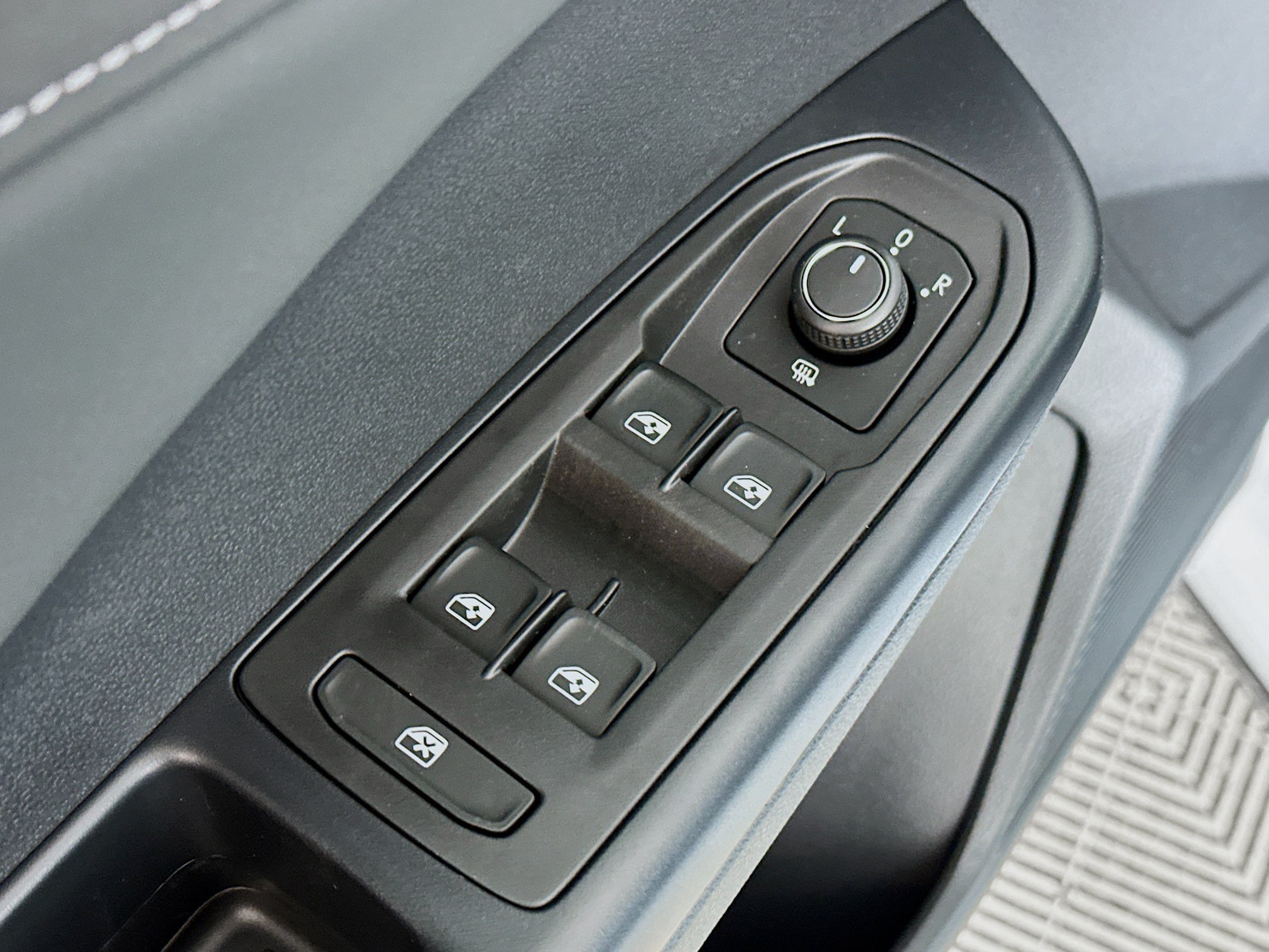 New 2026 Volkswagen Taos SE AWD/4WD image 17
