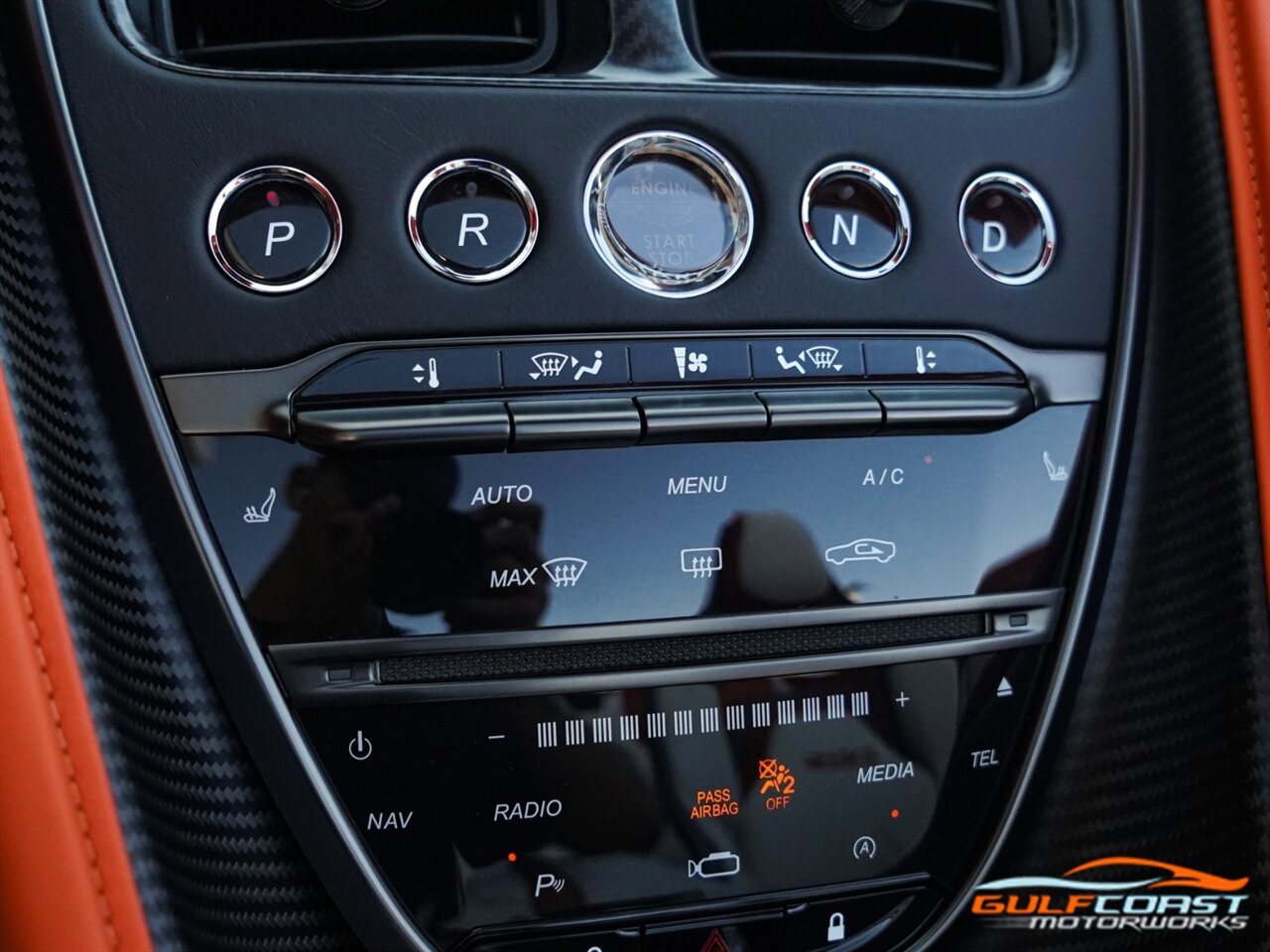 Used 2023 Aston Martin DBS Superleggera Volante RWD image 18