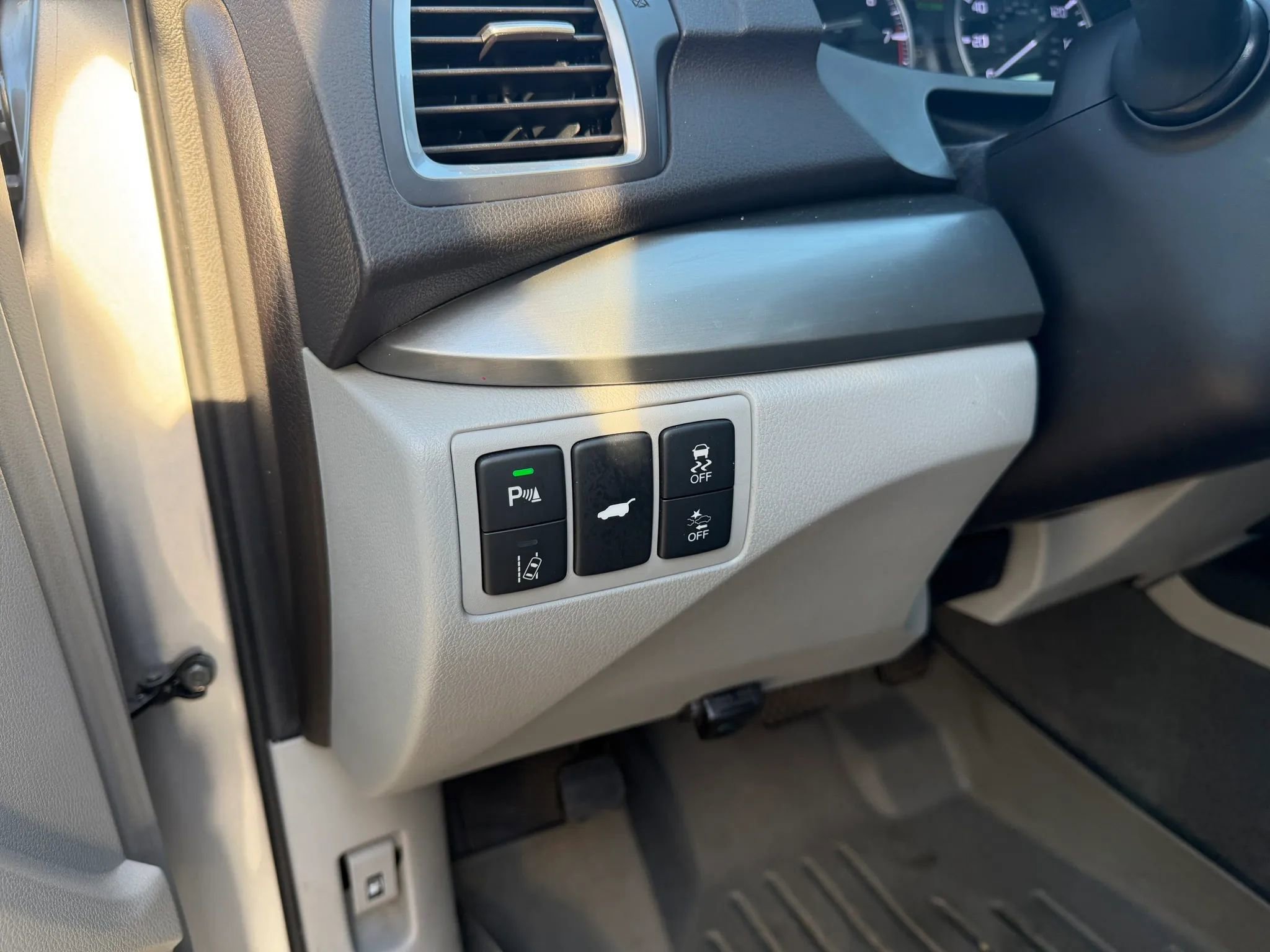 Used 2018 Acura RDX AWD w/ Advance Package image 7