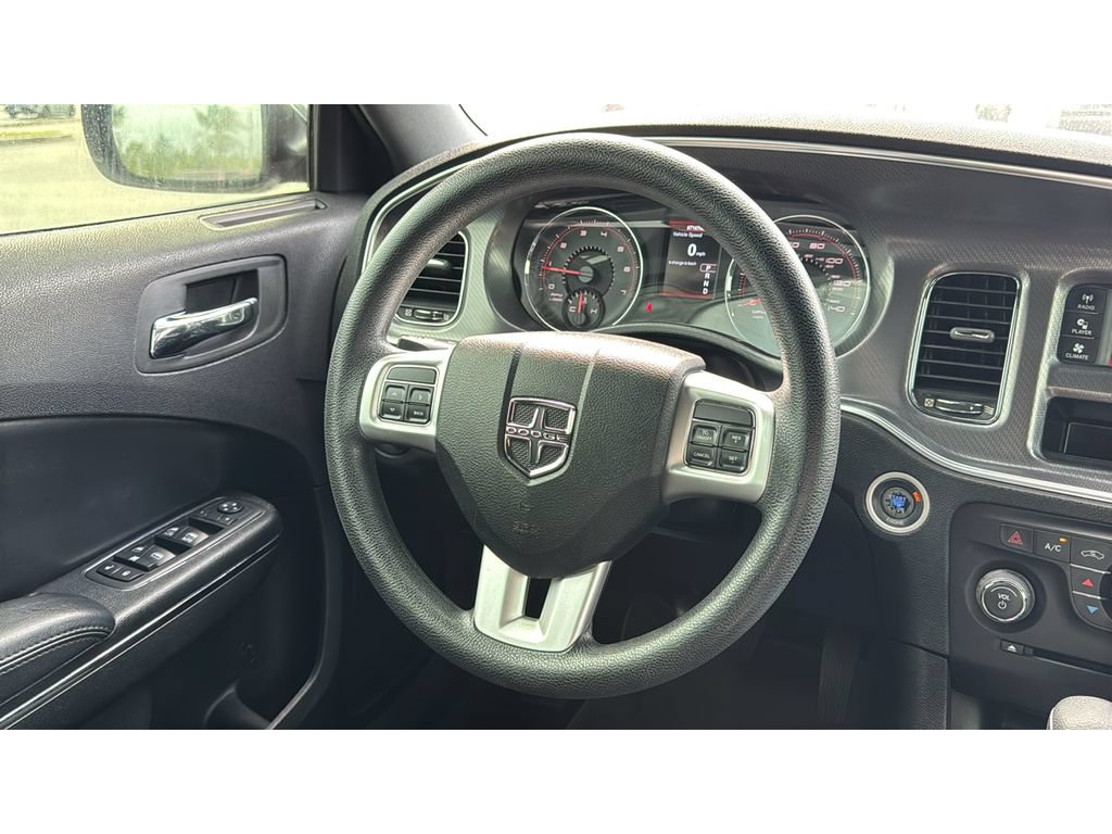 Used 2013 Dodge Charger SE RWD image 23