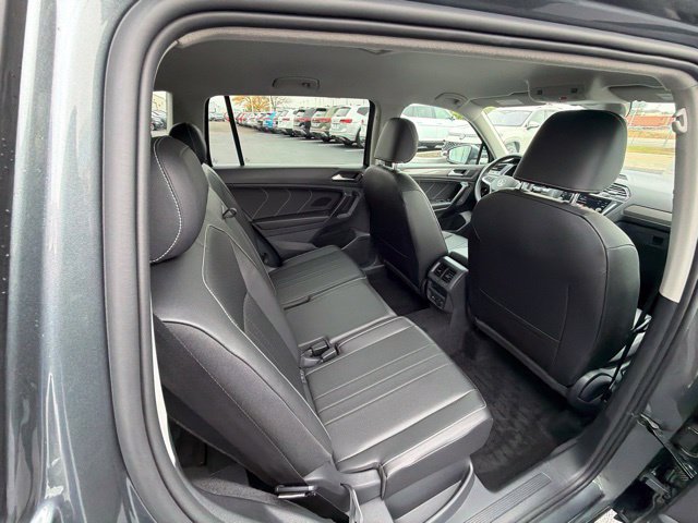 Certified 2022 Volkswagen Tiguan SE AWD/4WD image 30