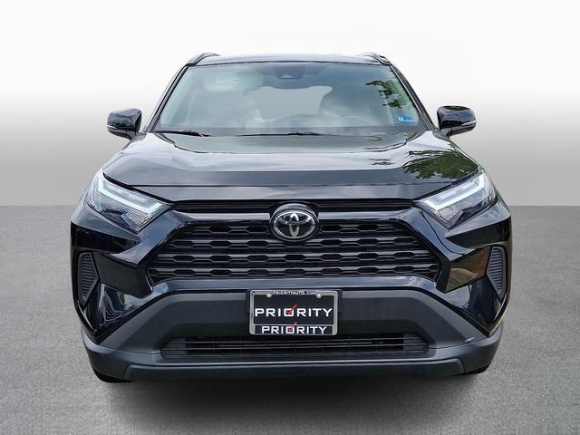 Used 2024 Toyota RAV4 XLE AWD/4WD image 2