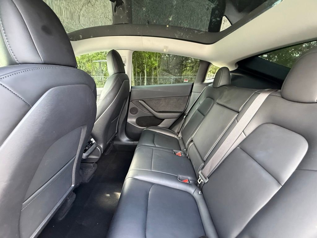 Used 2022 Tesla Model Y Performance AWD/4WD image 16
