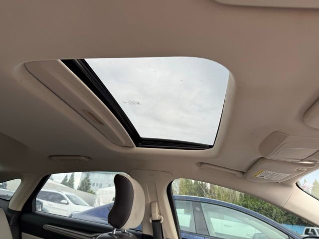 Used 2019 Ford Fusion SE w/ Equipment Group 151A FWD image 14