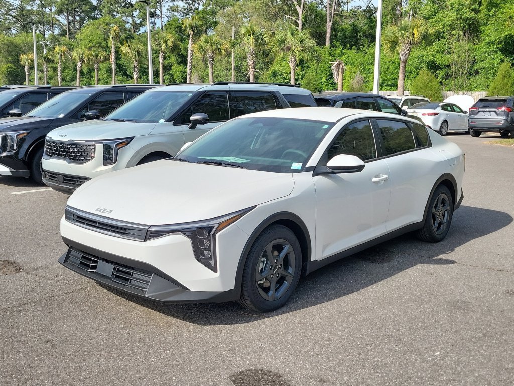 New 2026 Kia K4 FWD image 3