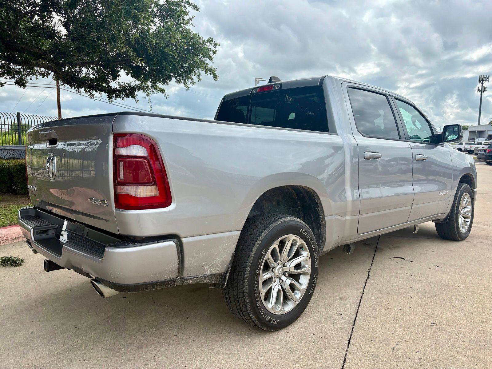Used 2023 RAM 1500 Laramie AWD/4WD image 5