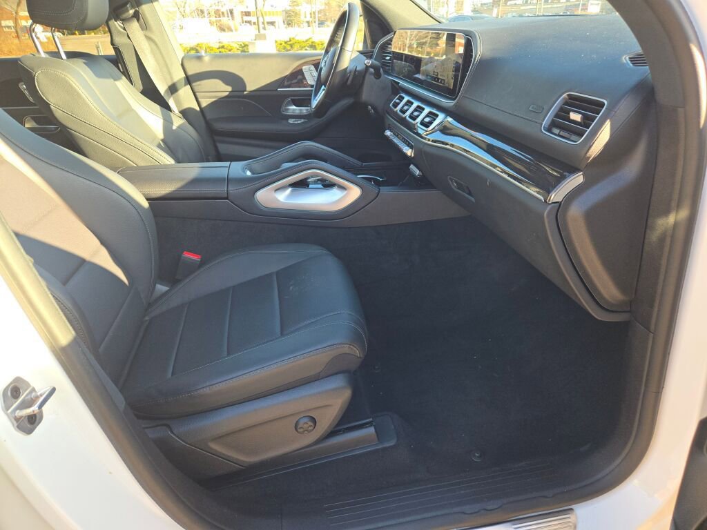 Used 2022 Mercedes-Benz GLS 450 4MATIC image 6