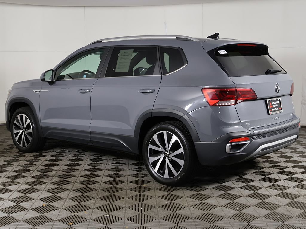 Used 2023 Volkswagen Taos SE w/ Panoramic Sunroof Package AWD/4WD image 10