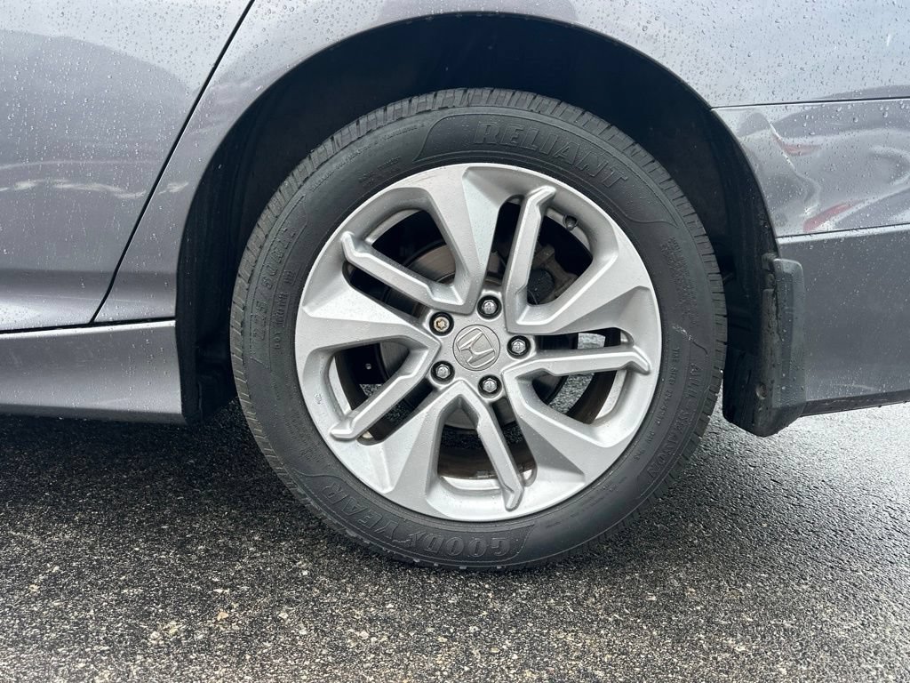 Used 2018 Honda Accord LX image 5