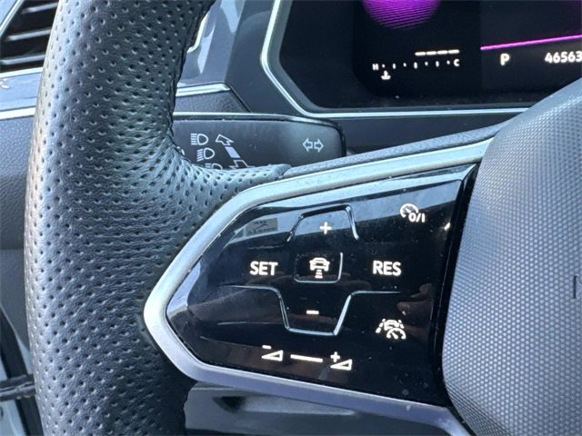 Certified 2022 Volkswagen Tiguan SE R-Line image 16