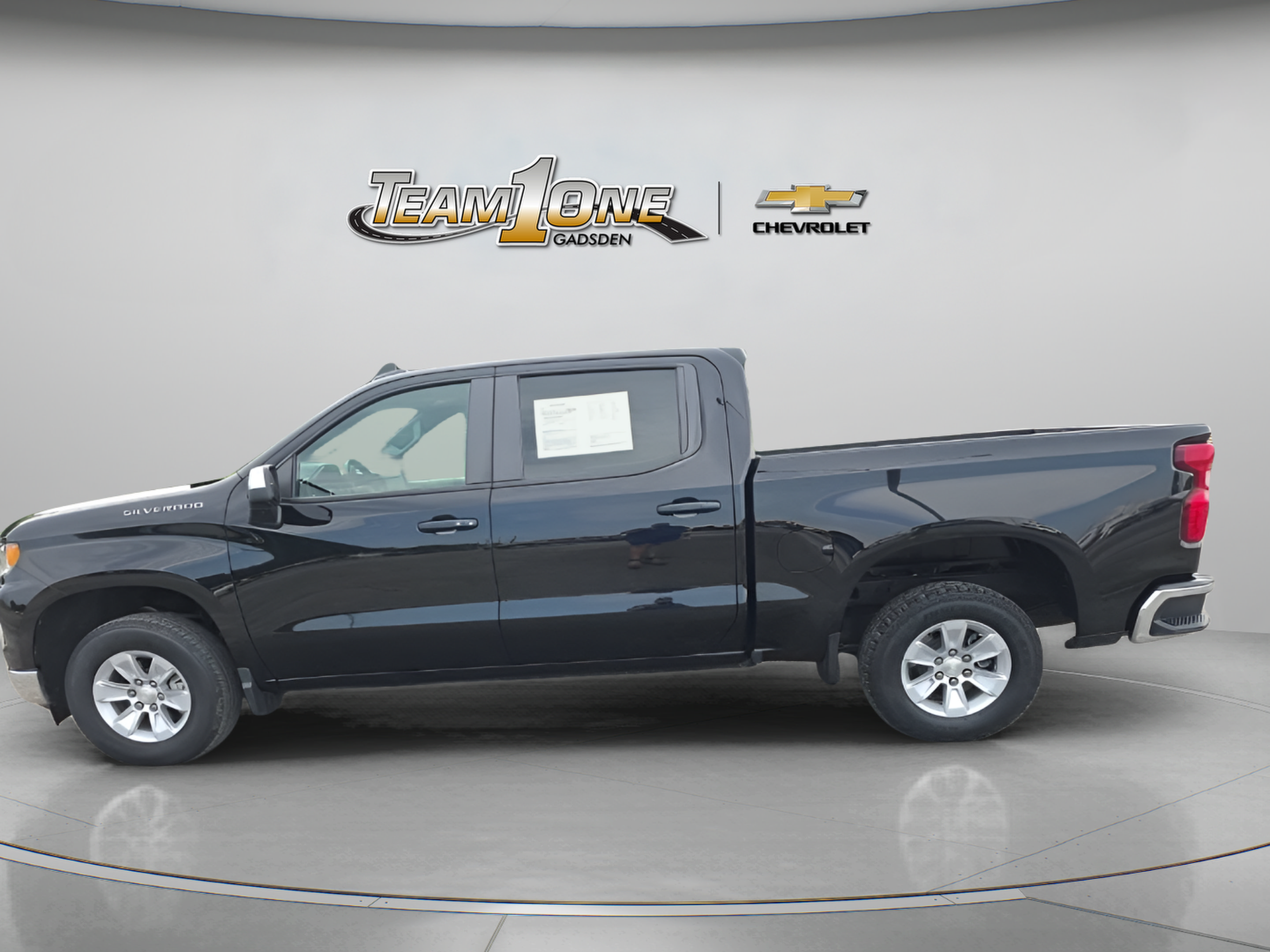 Used 2023 Chevrolet Silverado 1500 LT RWD image 5