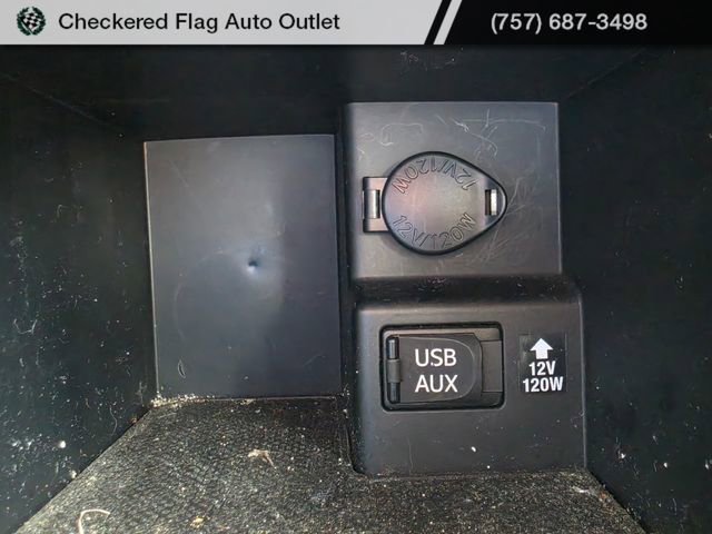 Used 2012 Toyota Camry XLE w/ Leather Pkg image 19