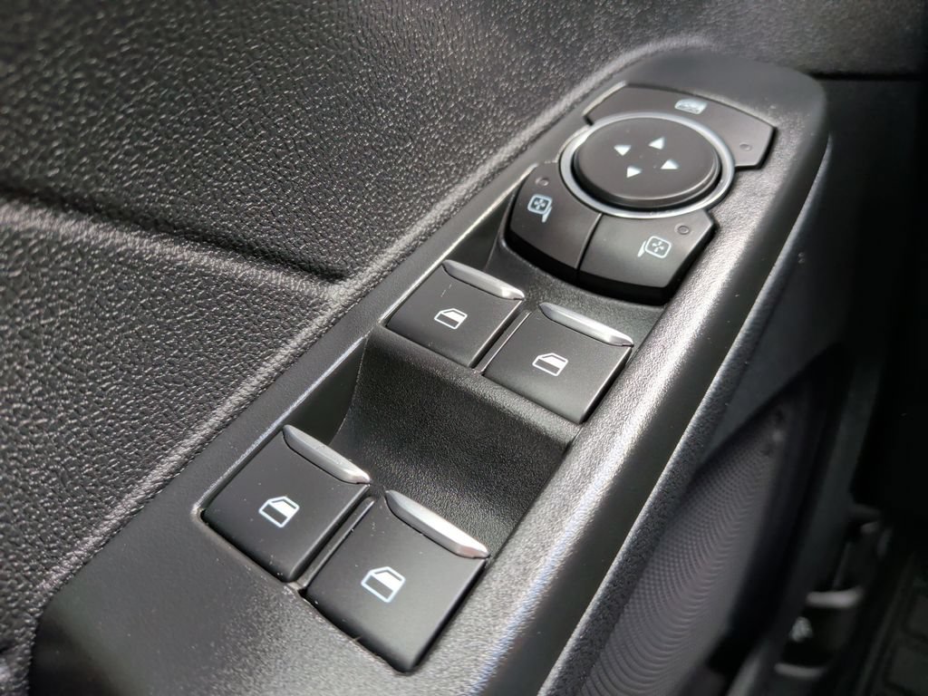 Certified 2022 Ford Escape SEL w/ SEL Stealth AWD Package image 28