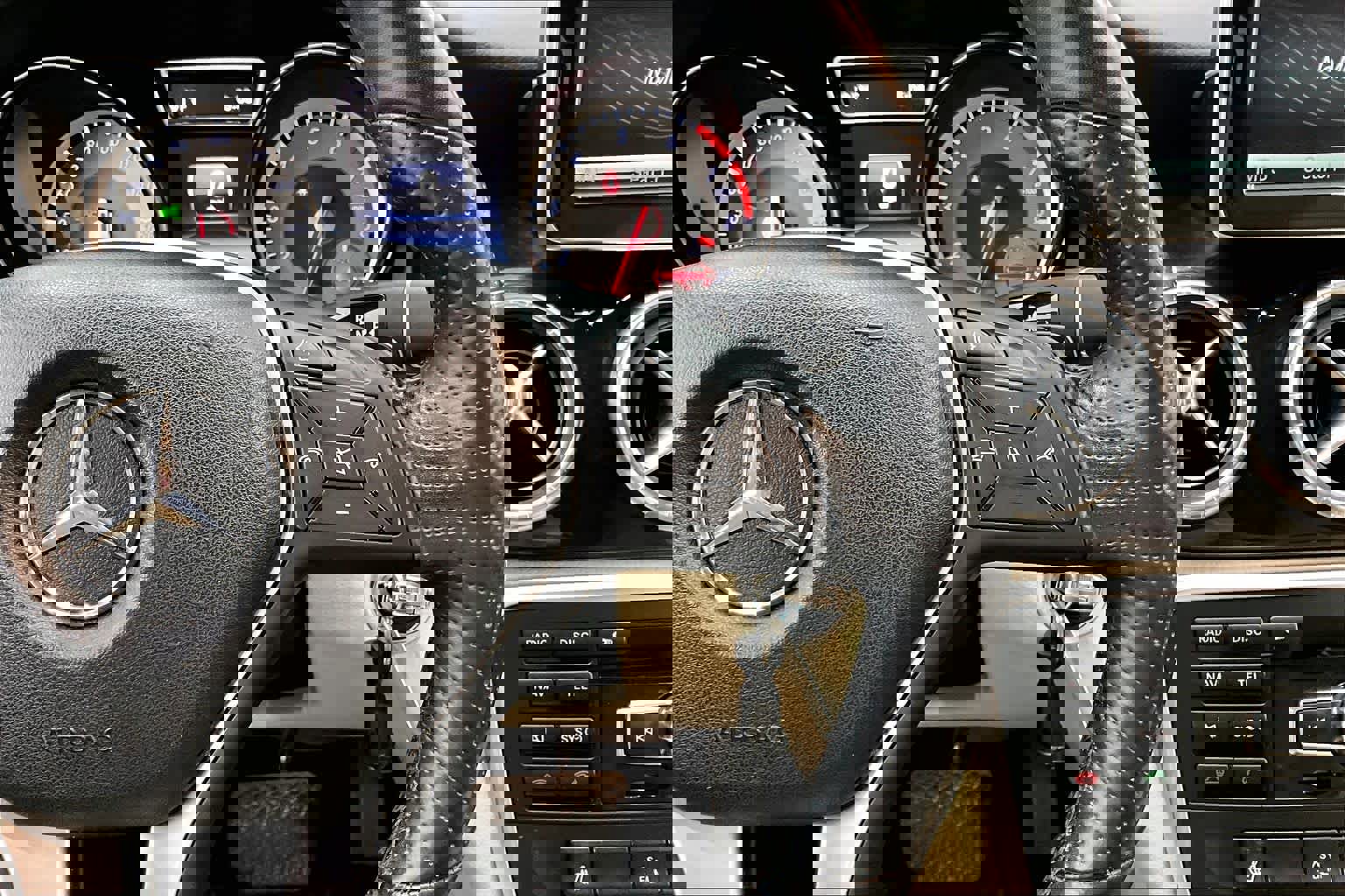 Used 2014 Mercedes-Benz CLA 250 image 22