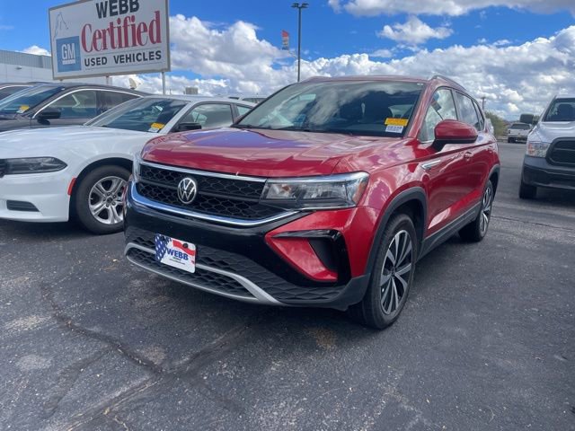 Used 2022 Volkswagen Taos SE image 1