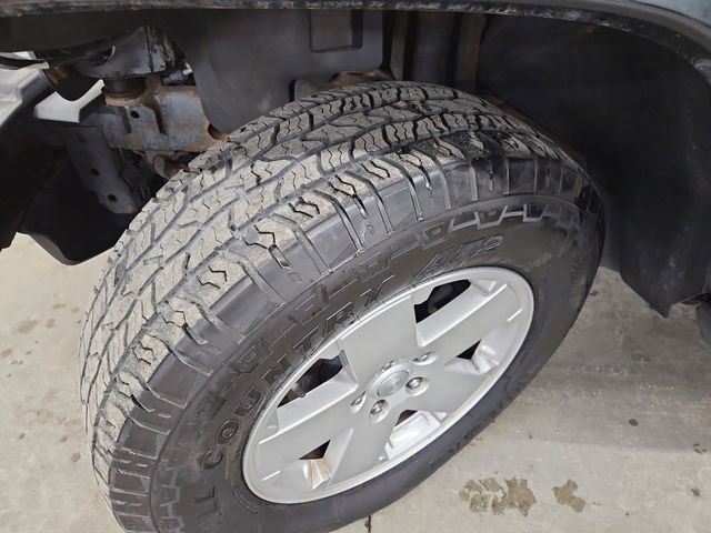 Used 2012 Jeep Wrangler Unlimited Sahara w/ Dual Top Group image 16