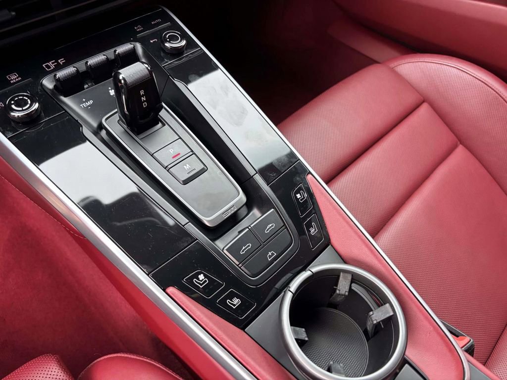 Certified 2022 Porsche 911 Turbo S image 33