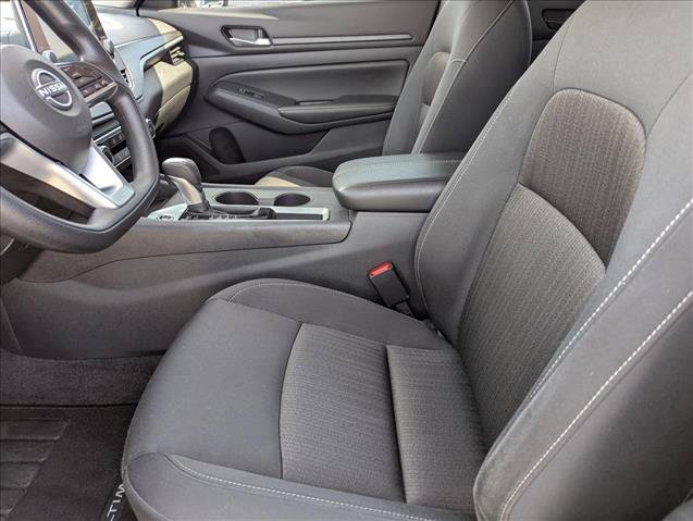 Used 2025 Nissan Altima 2.5 SV FWD image 22