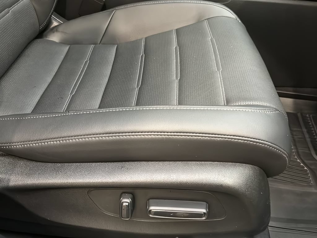 Used 2023 Honda CR-V EX-L image 23