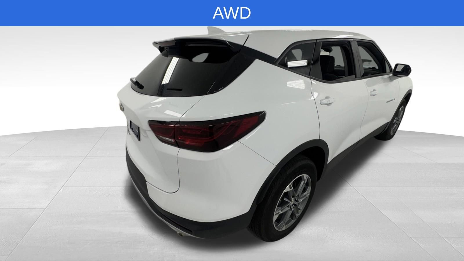 Used 2023 Chevrolet Blazer LT AWD/4WD image 3