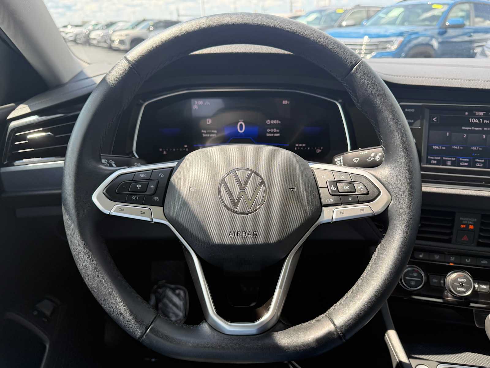 Certified 2023 Volkswagen Jetta SE w/ Panoramic Sunroof Package FWD image 20