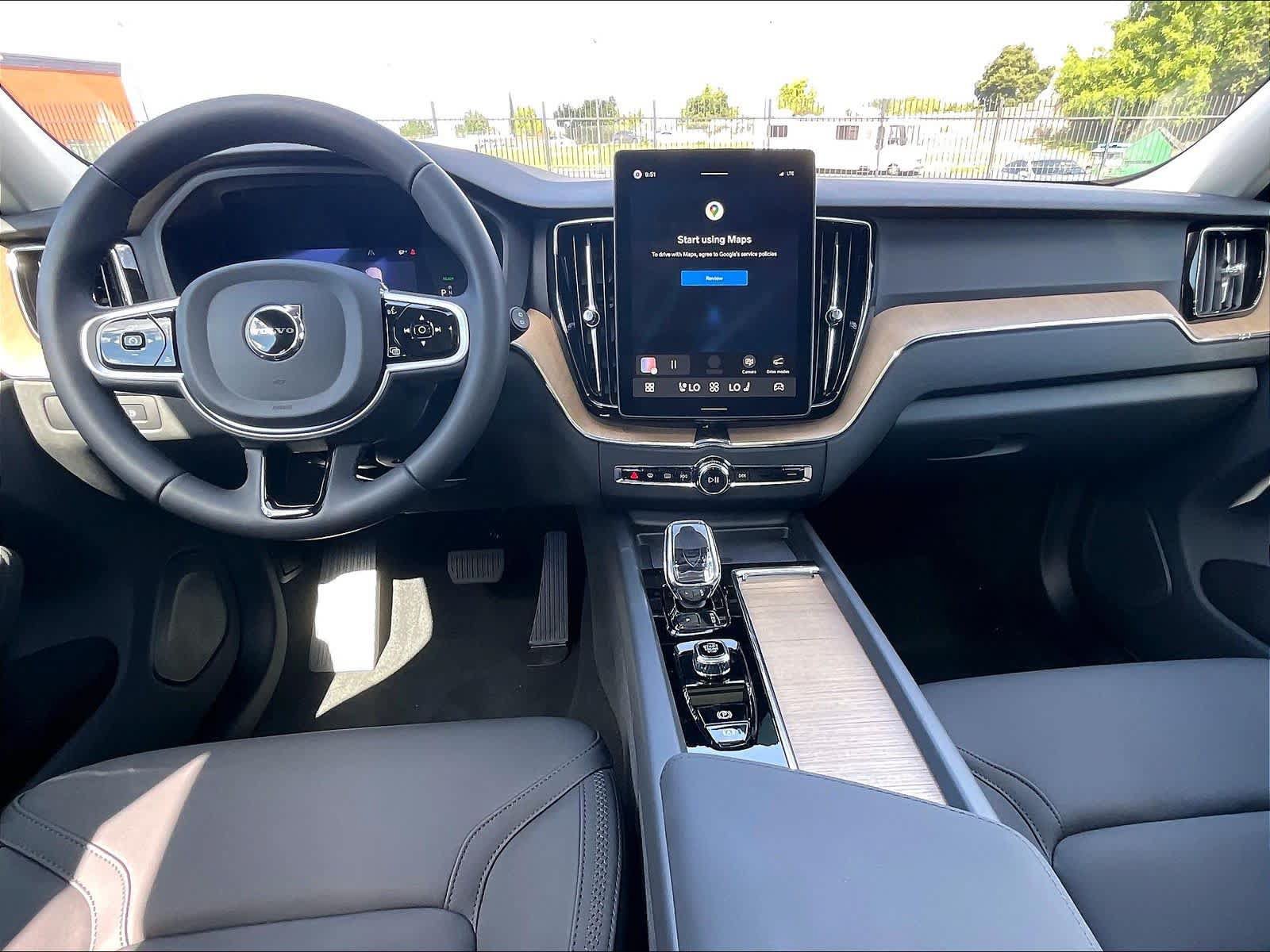 New 2026 Volvo XC60 T8 Plus w/ Climate Package PRO AWD/4WD image 7