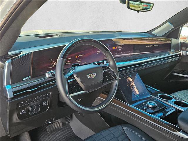 Used 2025 Cadillac Escalade Sport Platinum w/ LPO, Floor Liner Package AWD/4WD image 10