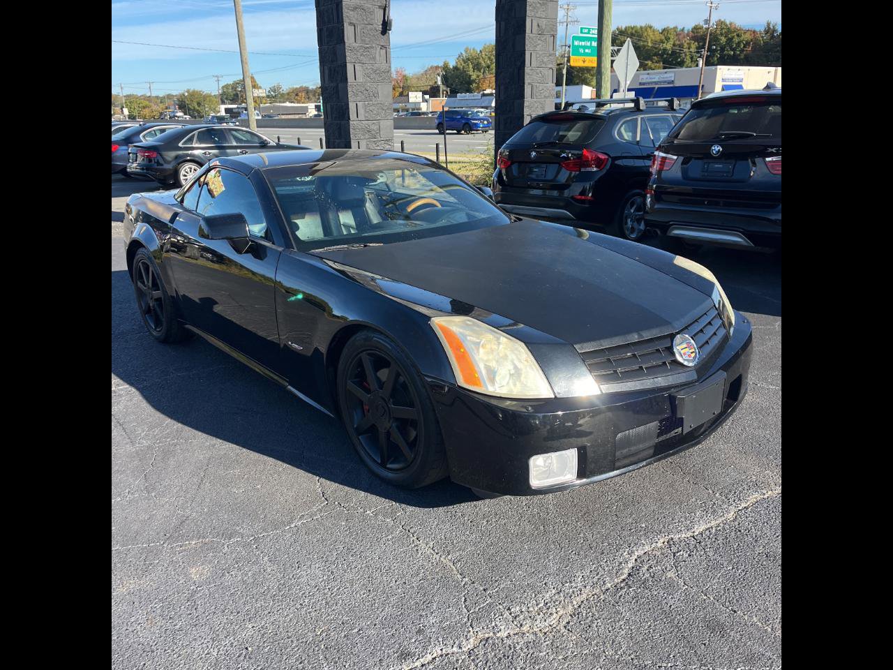 Used 2004 Cadillac XLR 2dr Convertible image 33